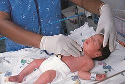八名早产儿在美国医院新生儿监护病房感染病菌，三名已经死亡