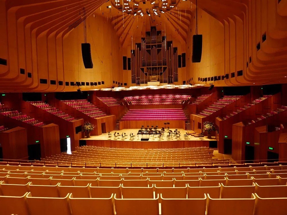 “宇宙地标”悉尼歌剧院将在闭馆前，迎来最后一位中国歌手。 - 5