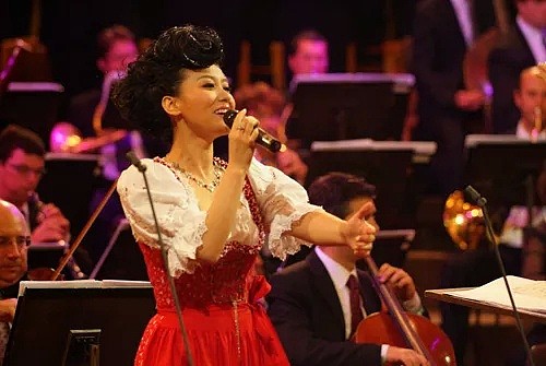 “宇宙地标”悉尼歌剧院将在闭馆前，迎来最后一位中国歌手。 - 19