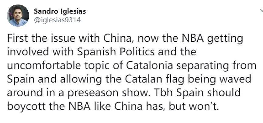 NBA又出幺蛾子！赛场惊现分裂西班牙旗帜，美媒选择了集体失明（视频/组图） - 17
