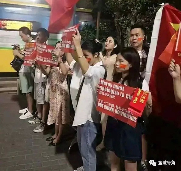 昨夜，NBA深圳赛场爆满！现场气氛劲爆似过年！官媒下场疑似“内涵”（组图） - 5