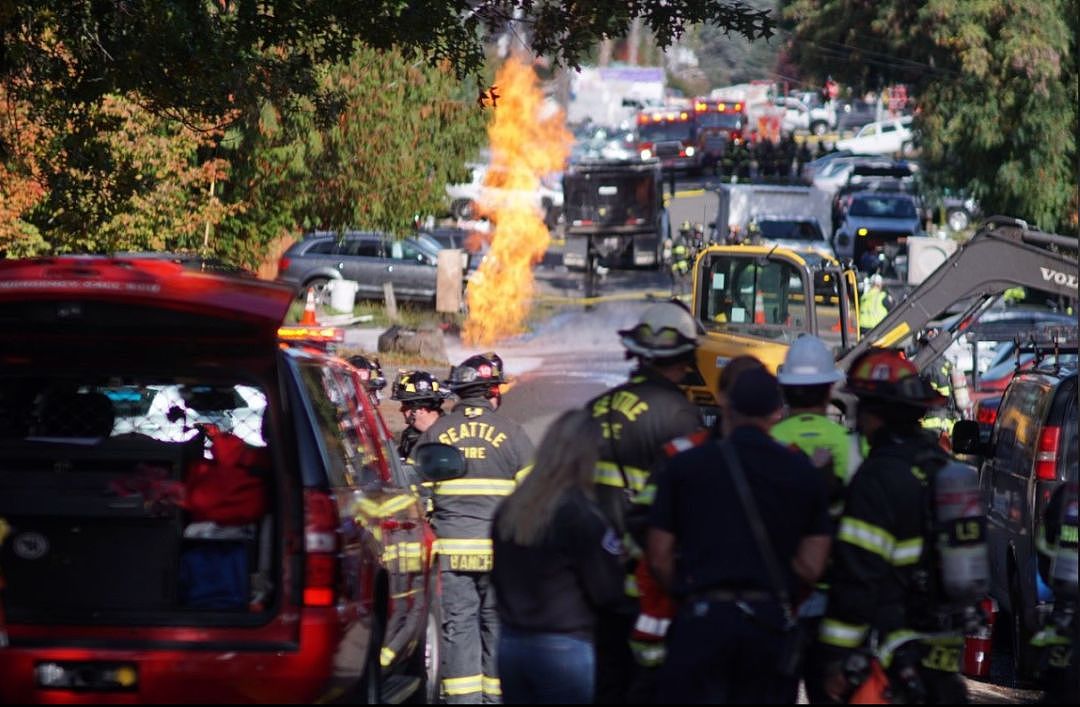 3人受伤！西雅图发生重大天然气泄漏！抢修过程中又突发火灾 附近建筑物居民紧急疏散（组图） - 3