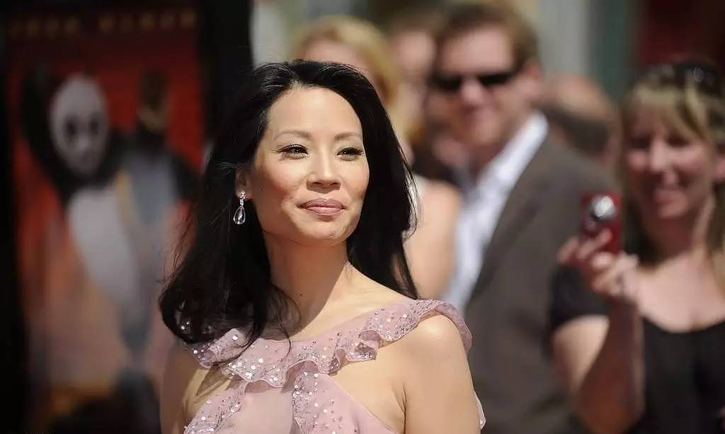 好莱坞最美华裔女星，竟是被嘲“丑如恐龙”的她（组图） - 6