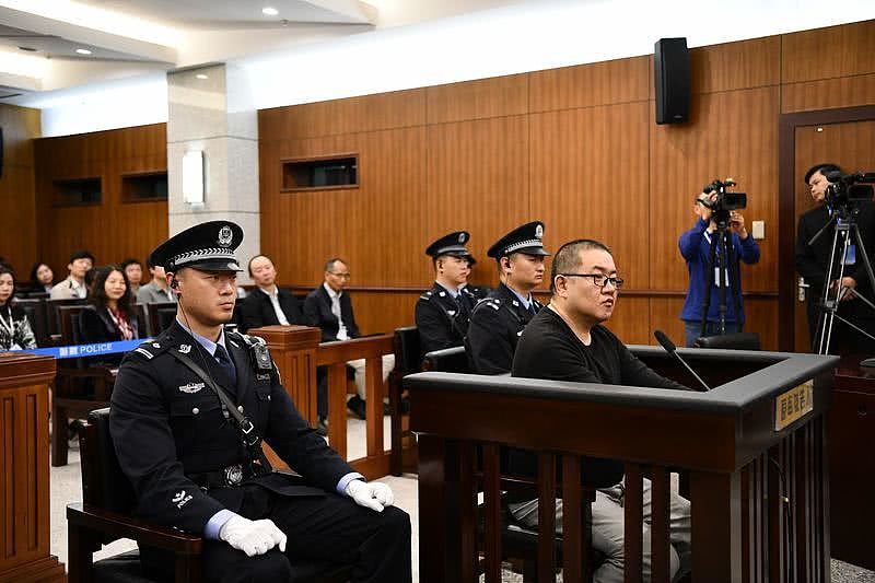 孙小果再审案开庭，19名涉案公职人员及关系人移送审查起诉（图） - 1