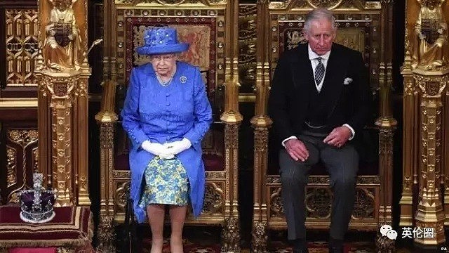 女王2年后又成复读机：10月要脱欧！连皇冠都不戴了...（组图） - 2