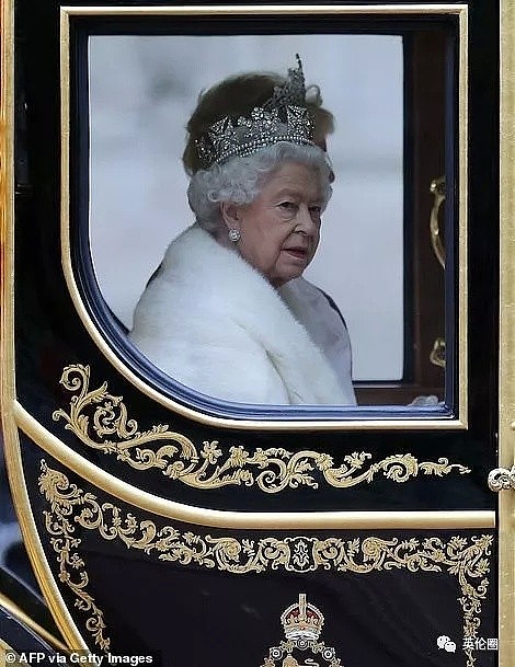 女王2年后又成复读机：10月要脱欧！连皇冠都不戴了...（组图） - 7