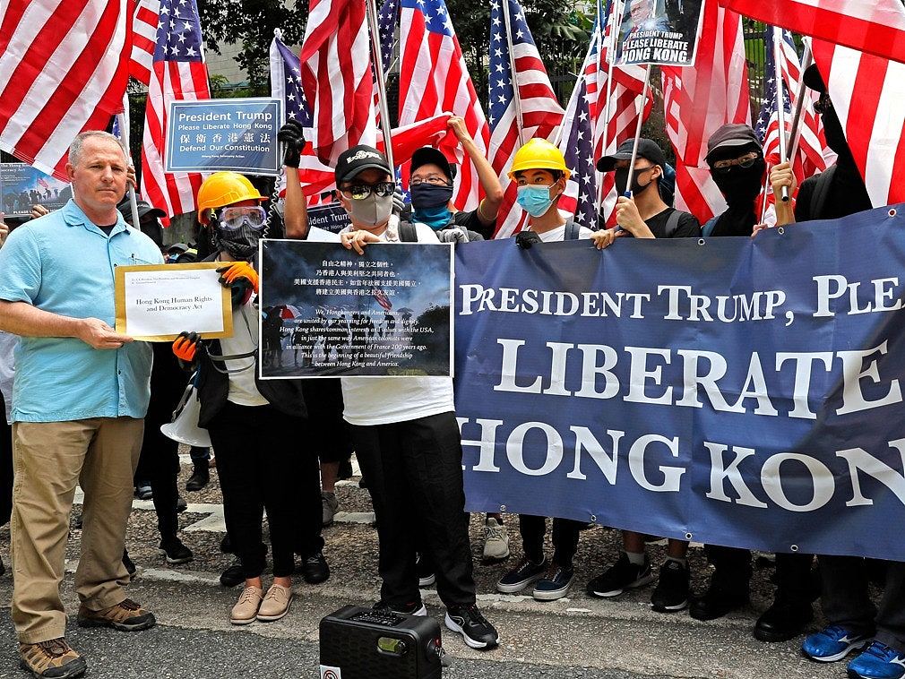 寄望美国“光复香港” 示威者可能拜错了菩萨（图） - 1