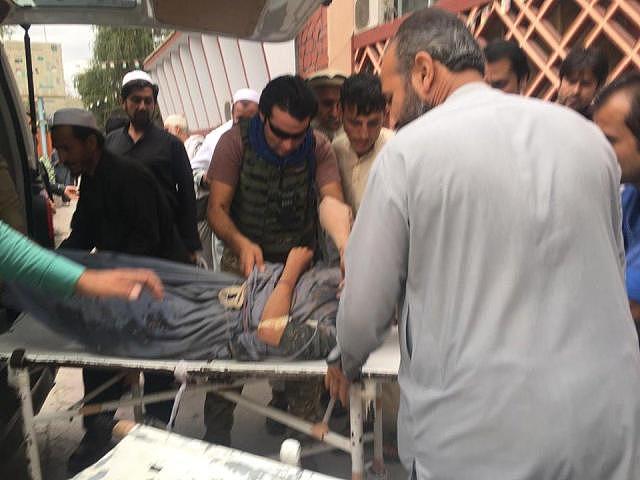 阿富汗一清真寺爆炸致31人死50人伤 尚无组织宣称负责（组图） - 2