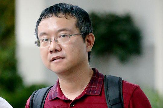 新加坡国立大学华裔已婚高级讲师班车骚扰女学生，被判入狱14周