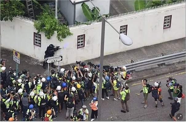 又双标？英网友质问BBC：只报道香港示威，不报加泰罗尼亚？