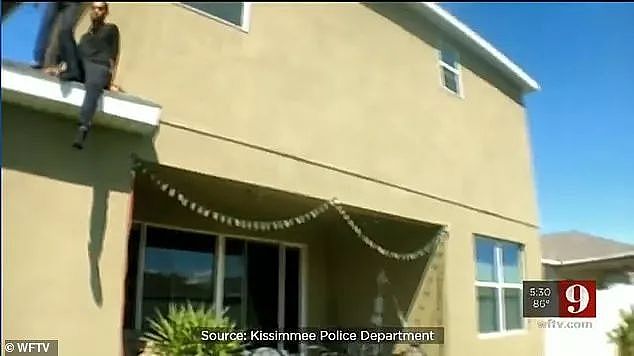 美国警察将18岁少年推下屋顶仅被停职8小时！处罚过轻遭热议（视频/组图） - 2