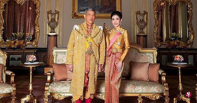 册封不足3个月，泰国贵妃诗尼娜被剥夺王室头衔