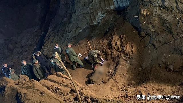 掘地三尺：地下4米深处，俄罗斯警方挖到了失踪女议员的一家