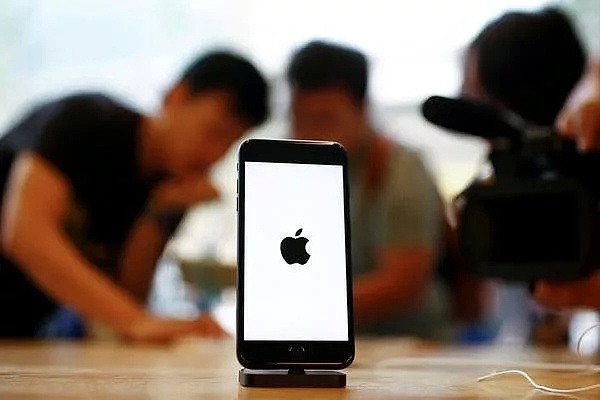 匪夷所思！中国留学生用假iPhone欺诈苹果公司，狂卷上百万被抓！（组图） - 4