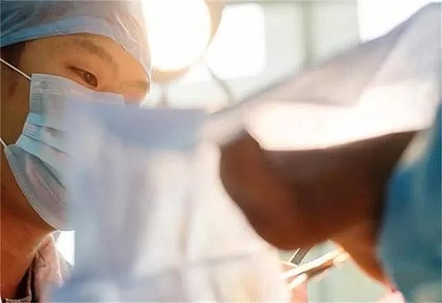 甘肃省人民医院一女医生遇袭身亡， 医患纠纷再惹争议，根本原因引人思考（组图） - 11