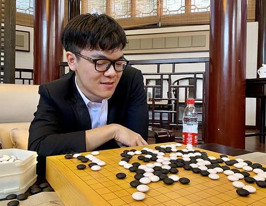 中国围棋世界冠军不满奚梦瑶生子上热搜：下个蛋都能爆，我服了