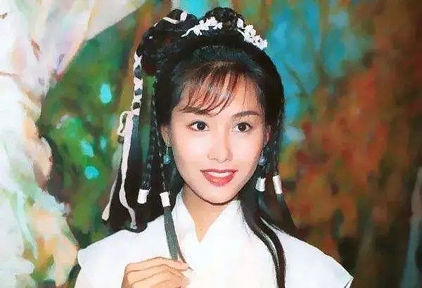 跟周星驰恋爱，被王晶骗拍三级片，如今结婚7年，她是香港最幸福的女神（组图） - 13