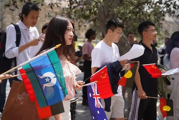 “我们不是间谍！” 悉大中国留学生发起“反排华、反歧视”游行，指责澳媒报道不实！（组图） - 4
