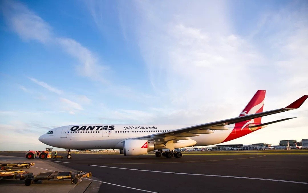 澳股行情|Qantas发现波音737 NG机翼裂缝 工程师工会呼吁停飞75架飞机 - 1