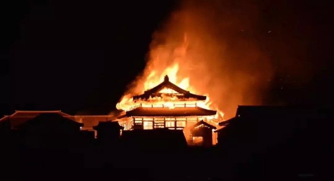日本500年历史的国宝级“故宫”被大火烧毁，却有人拍手叫好（组图） - 3