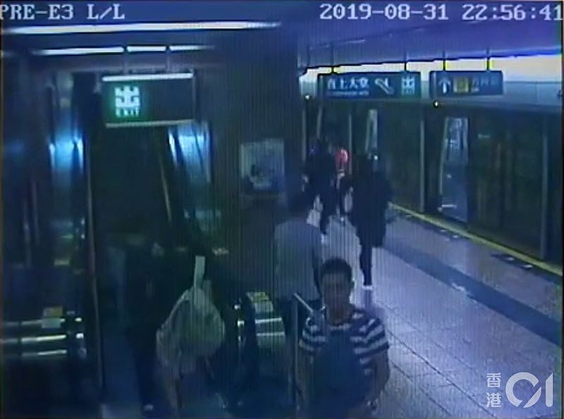 港铁太子站视频首曝光！速龙小队挥棍追捕乘客...（视频/组图） - 6