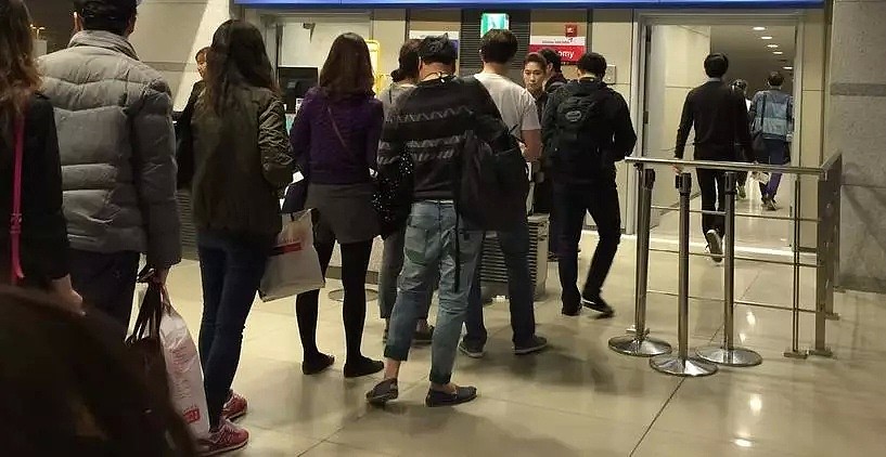澳洲华人妈妈:回国后,我不敢带孩子出门了... - 1