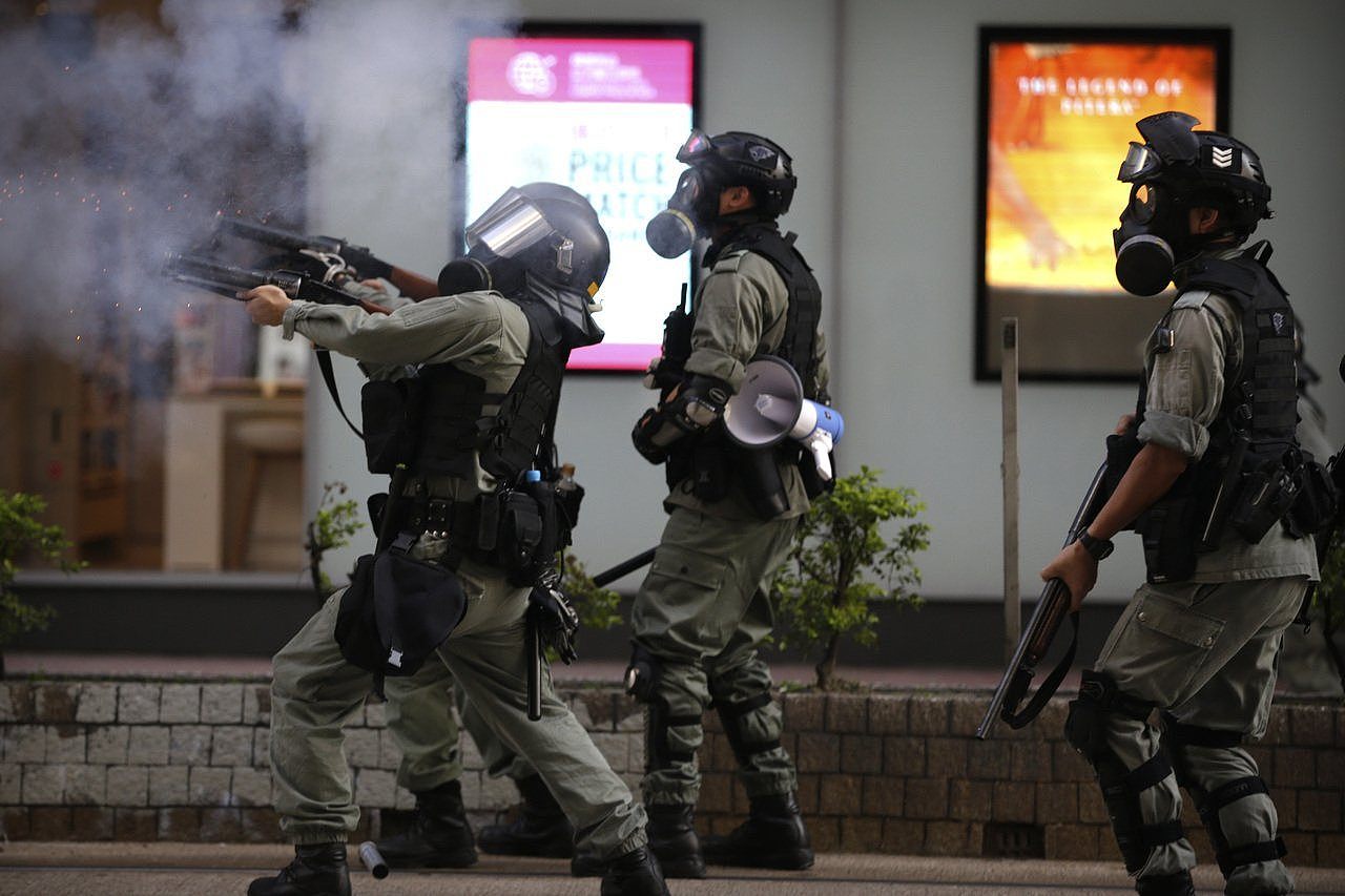香港反送中抗议潮不断，警民冲突频传。 美联社