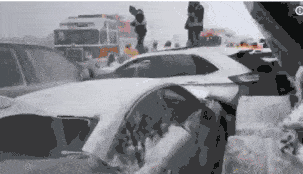加拿大高速16车连环相撞！29人受伤 直升机出动 现场尖叫不断一片混乱（组图） - 19