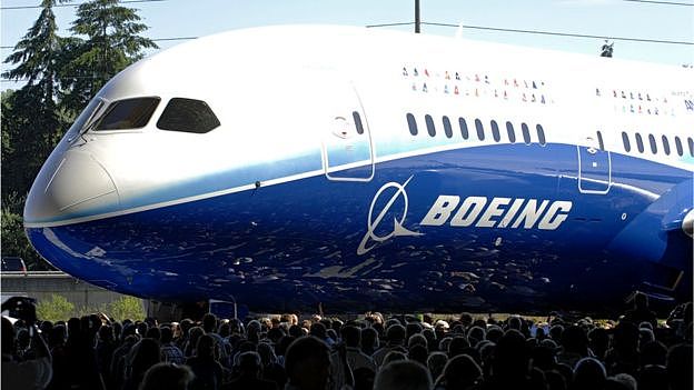 波音787梦幻客机系列2007年7月8日亮相。 1