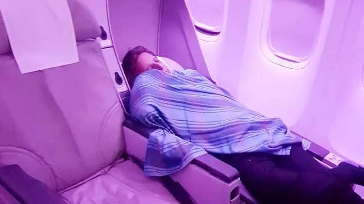 飞行员的心酸谁人知：看看他们在客机哪里睡（组图） - 13