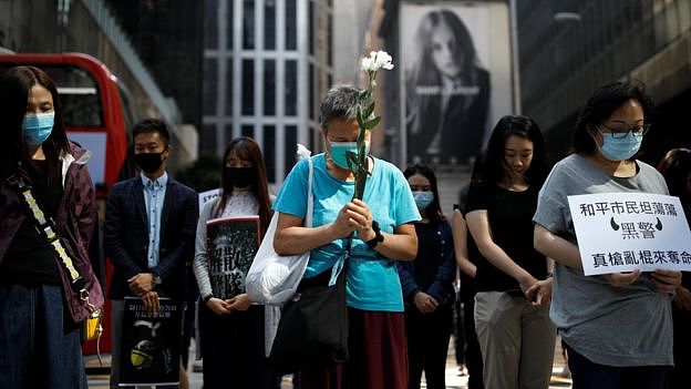 周梓乐逝世的消息传出后，一些香港市民走到街上悼念。