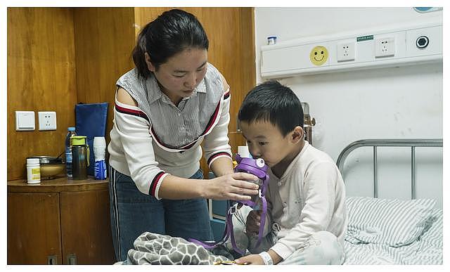 河南一3岁男童患怪病，器官发育成大人模样，怕被嘲笑不敢去厕所