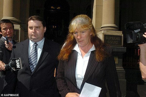 20856646-7672161-An_investigation_revealed_Diane_pictured_outside_court_in_2006_h-a-3_1573479949008.jpg,0