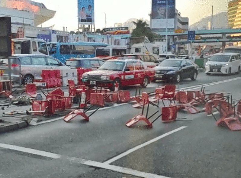 香港示威者被枪击，市民被烧成“火人”，香港多所高校被迫停课，武警要增援？（视频/组图） - 5