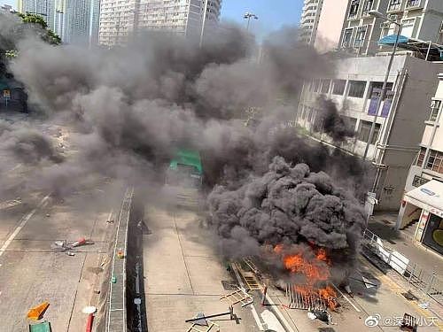 香港又炸了！香港牛池湾马路发生爆炸！现场黑烟滚滚！（视频/组图） - 1