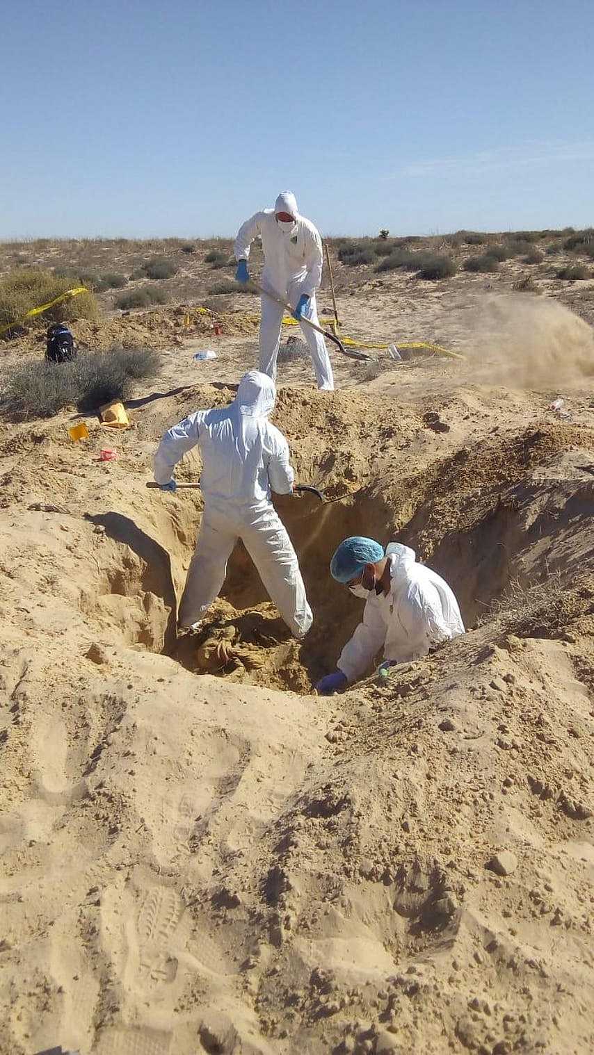 墨西哥度假胜地附近又挖出10具遗体 受害者达52人（图） - 1