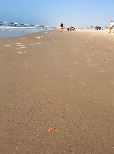 惊了！数百根针头注射器被冲上洛杉矶海滩，来源细思极恐！（组图） - 4