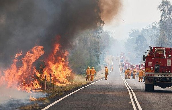 注意！悉尼西北部山火失控，当地民众被要求立即撤离！浓烟随风飘至City，空气质量急剧恶化！（视频/组图） - 12