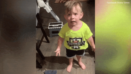 2岁宝宝发飙视频红遍全网：“妈妈没亲我，就去上班了！！！”（视频/组图） - 8