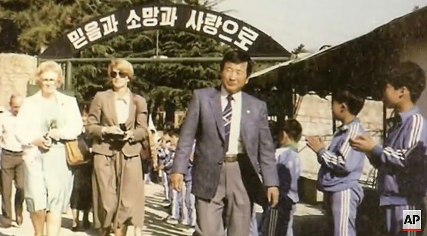 杀人、奴役、性侵、贩卖人口...这一切发生在30年前韩国的一家收容所（组图） - 26