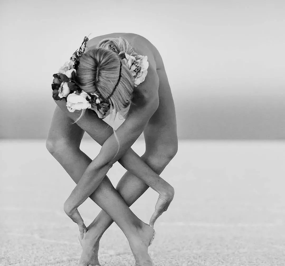 【美女】这个姑娘的瑜伽“裸照”惊艳全世界，让男人疯狂，女人惊叹！（组图） - 12