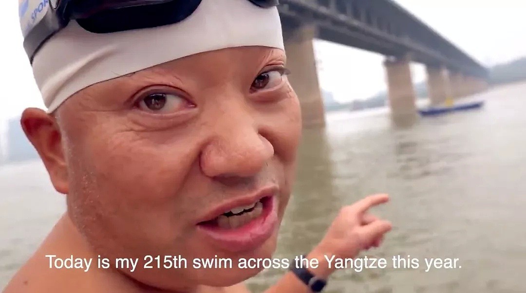 看到中国老人横渡长江，澳洲妹子也要试试！结果...（视频/组图） - 5