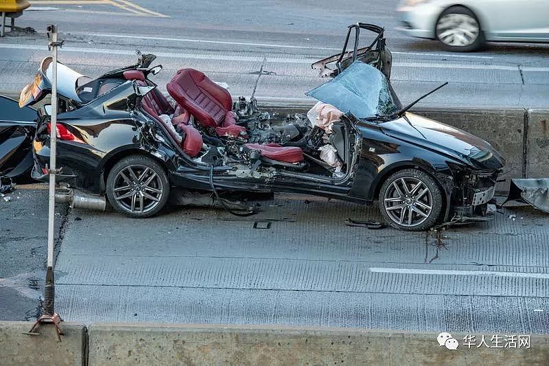 车毁人亡，乘客飞出车外，25岁华裔警员超速驾驶，整个车卡在隔离墩里（组图） - 3