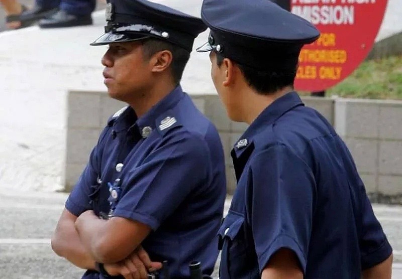 2名中国女在新加坡卖淫被抓，结果竟在警局惨遭警长性侵！（组图） - 3