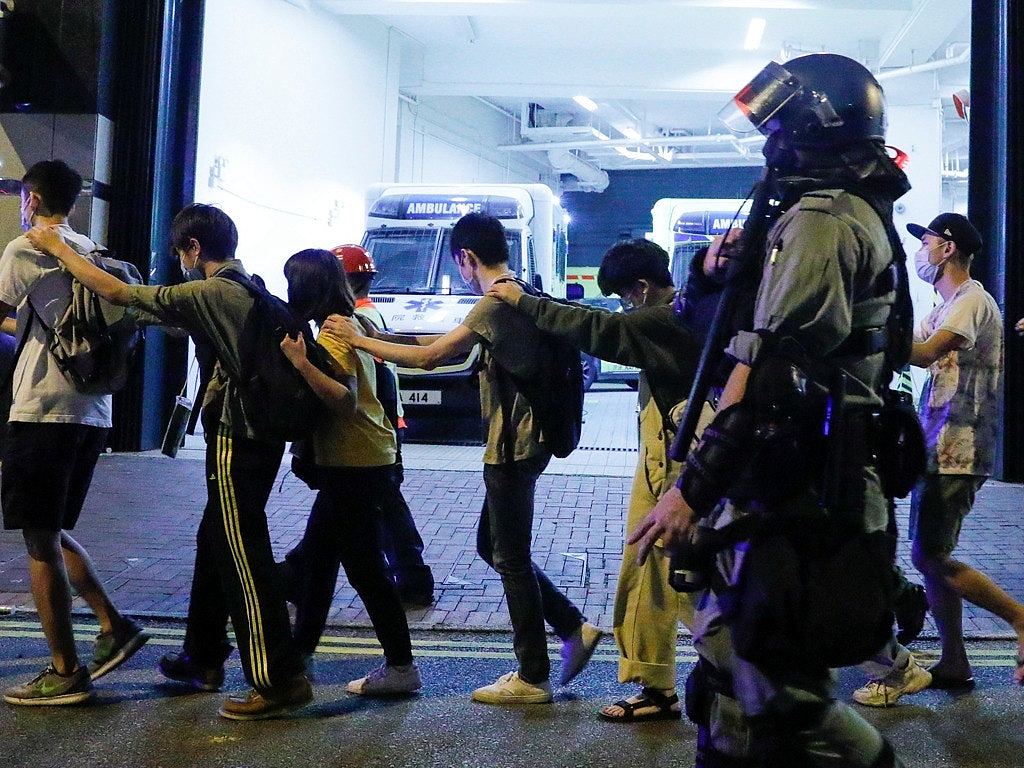 香港警察援军到岗 惩教“飞虎队”开始执勤（图） - 1