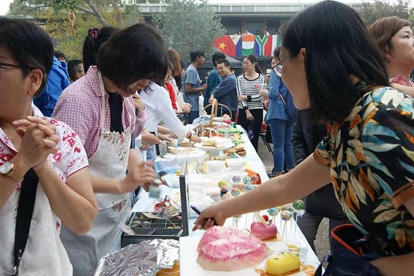 宝琴山中学举行第五届多元文化美食节 - 4