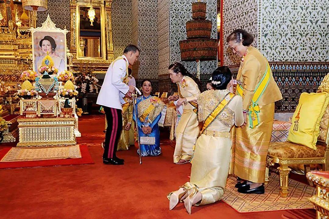 泰国皇后出轨保镖，为啥国王一声不吭？不过下手真狠（组图） - 1