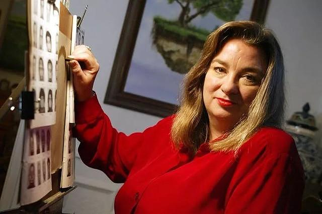 她21岁被强奸，为报仇画7000多张罪犯画像， 抓1266人…打破吉尼斯纪录！ （组图） - 28