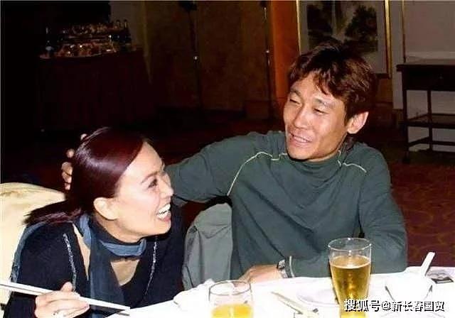 那英一家四口合影照曝光 儿子阳光帅气 女儿乖巧可爱（组图） - 1