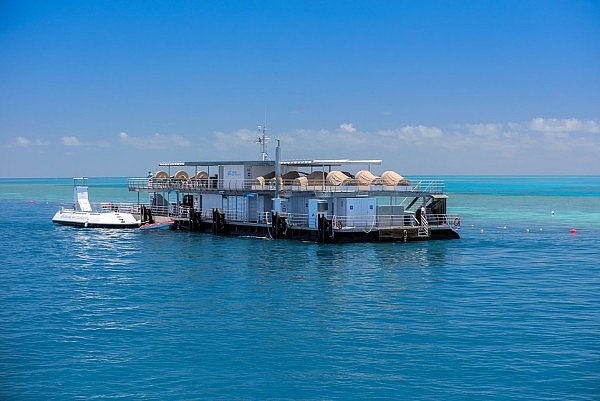 21557846-7733237-Visitors_to_the_Great_Barrier_Reef_can_stay_overnight_in_Austral-a-2_1574901638665.jpg,0